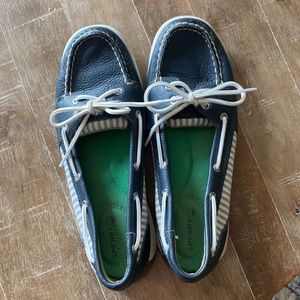 Women’s leather navy Sperry’s size 8.5
